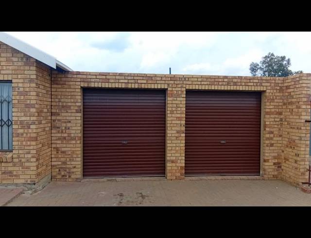 3 BEDROOM HOUSE FOR SALE IN PINEHAVEN